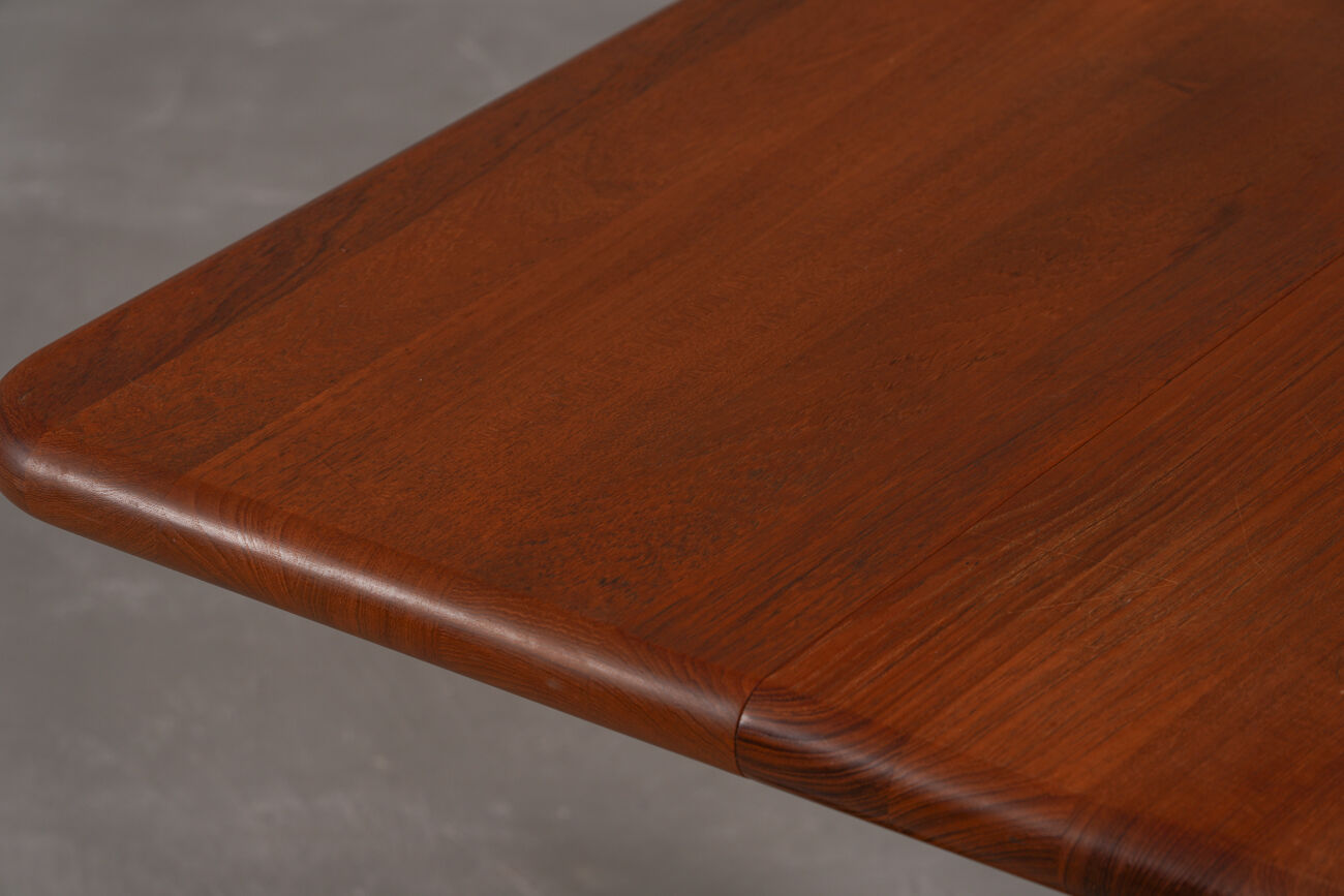 Table à manger vintage Morten en teck par Niels Koefoed pour Hornslet Mobelfabrik, Danemark, années 1970.