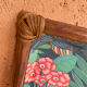 Plateau vintage en plastique et rotin