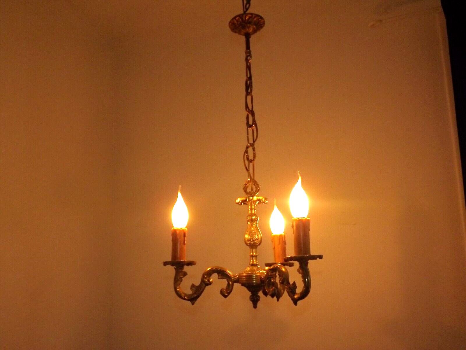 Bronze 3 light chandelier