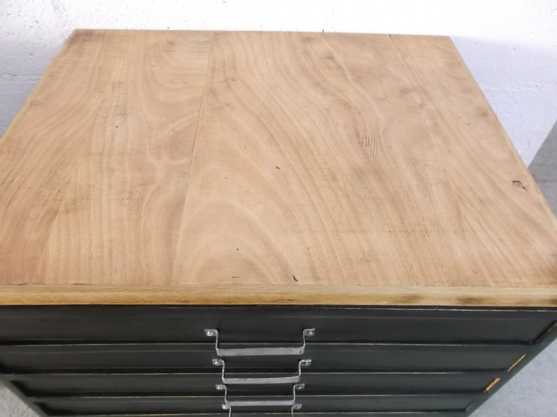 Trade furniture