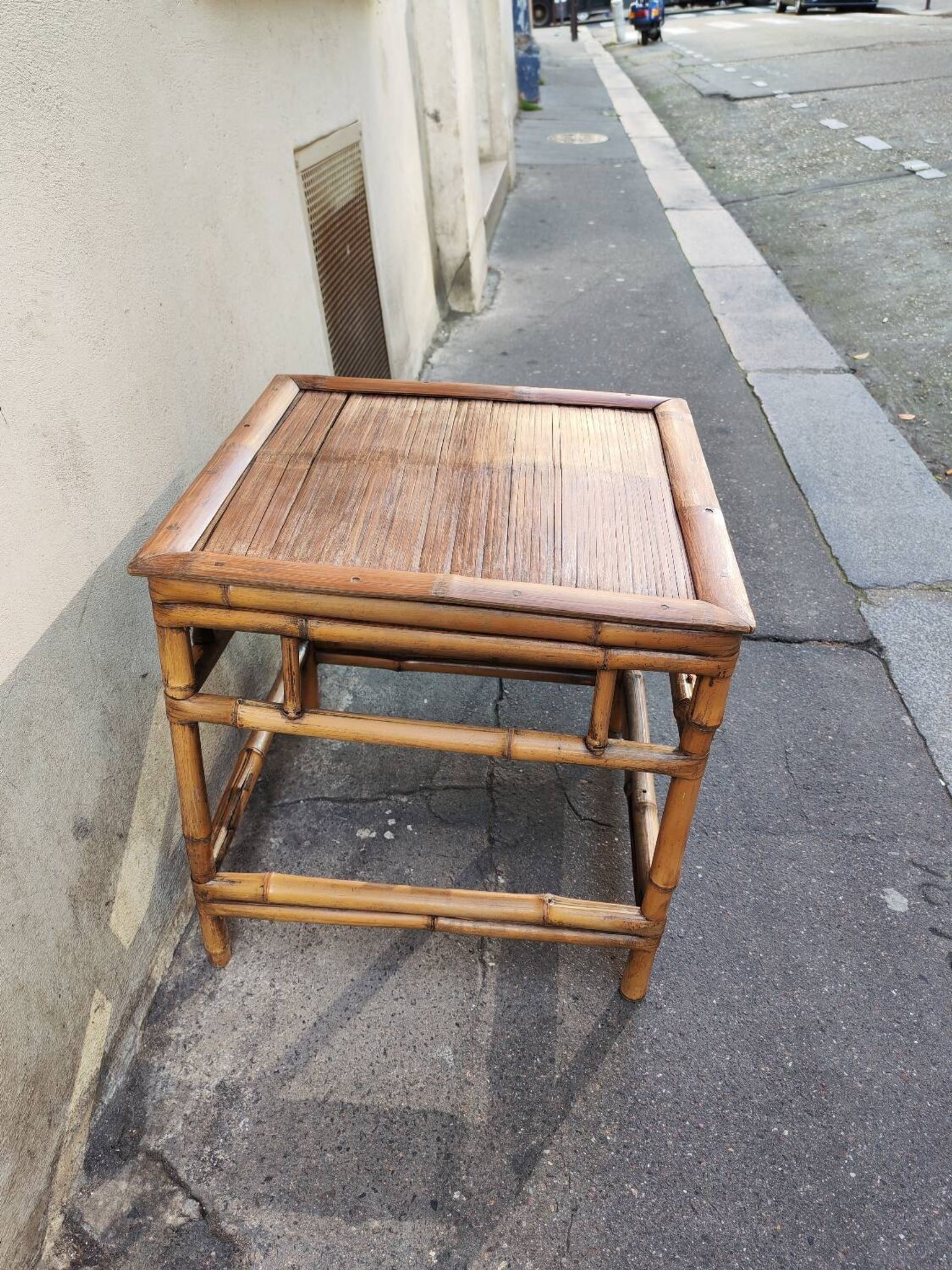 Table basse en bambou