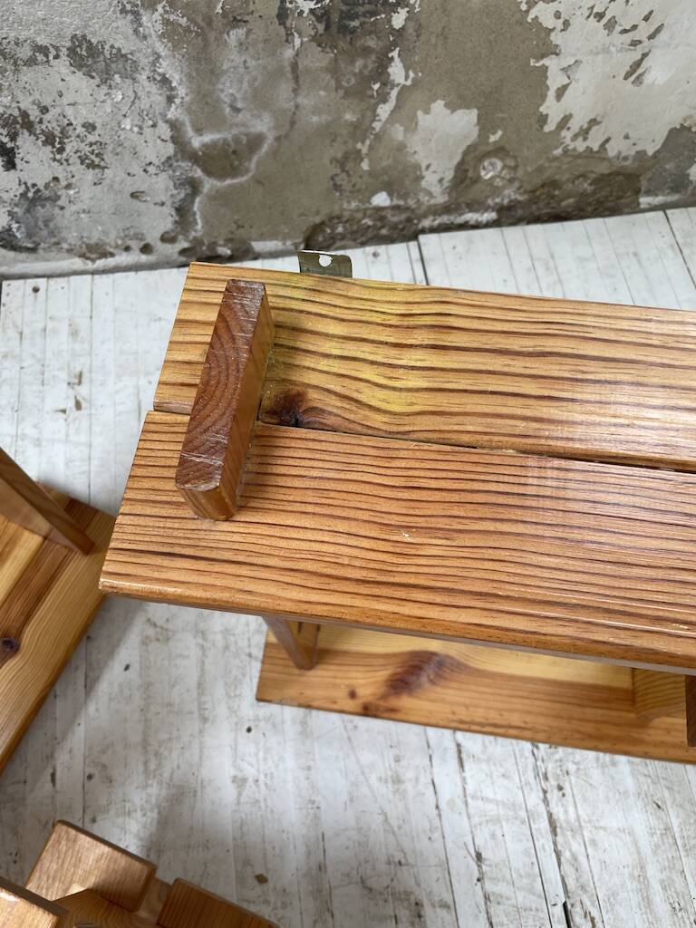Trio d'étagères constructivistes en pin style Regain