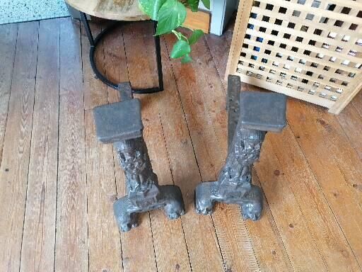 Gothic style chenets