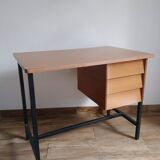 Desk in formica