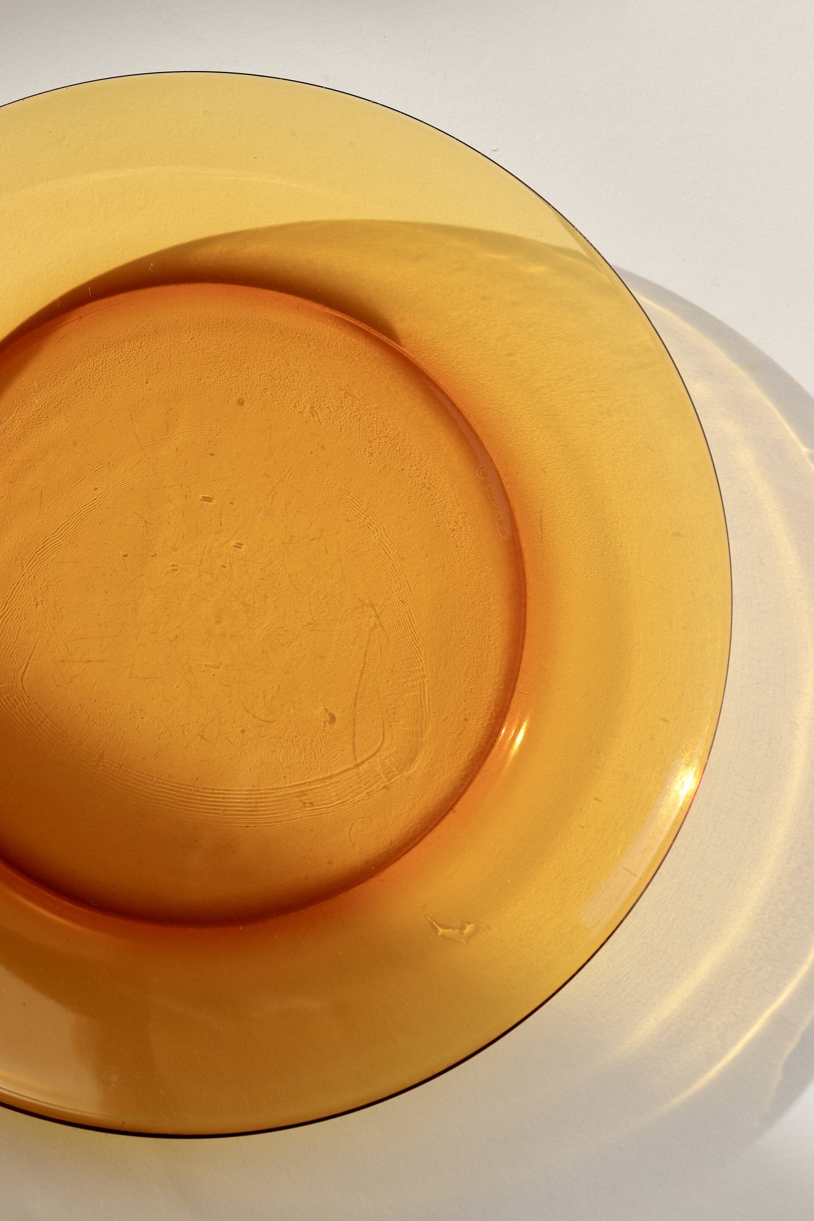 6 amber glass plates