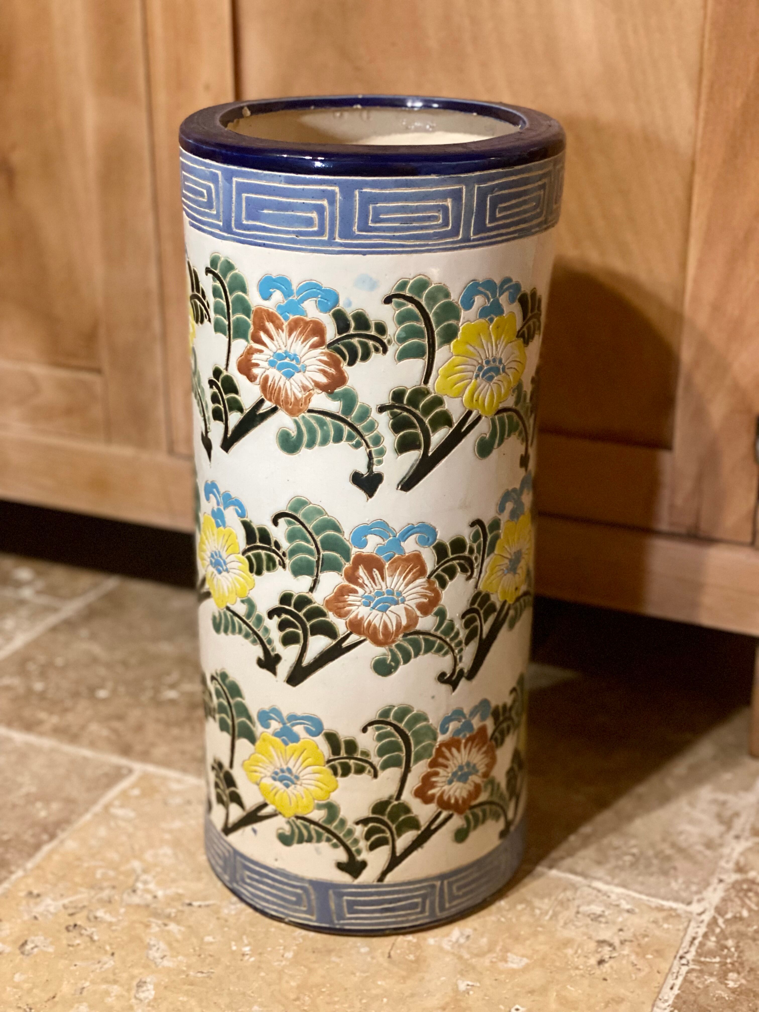 Enamelled ceramic umbrella stand