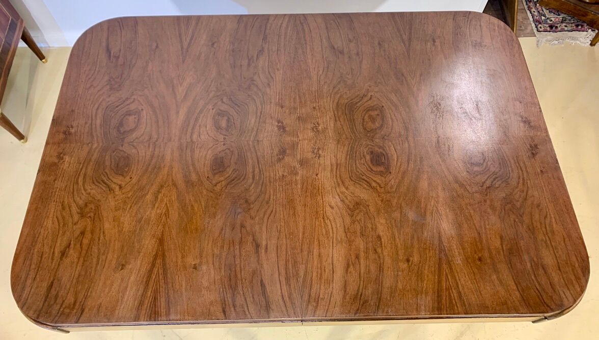 Dining room table Art Deco period in Walnut, base Lyre