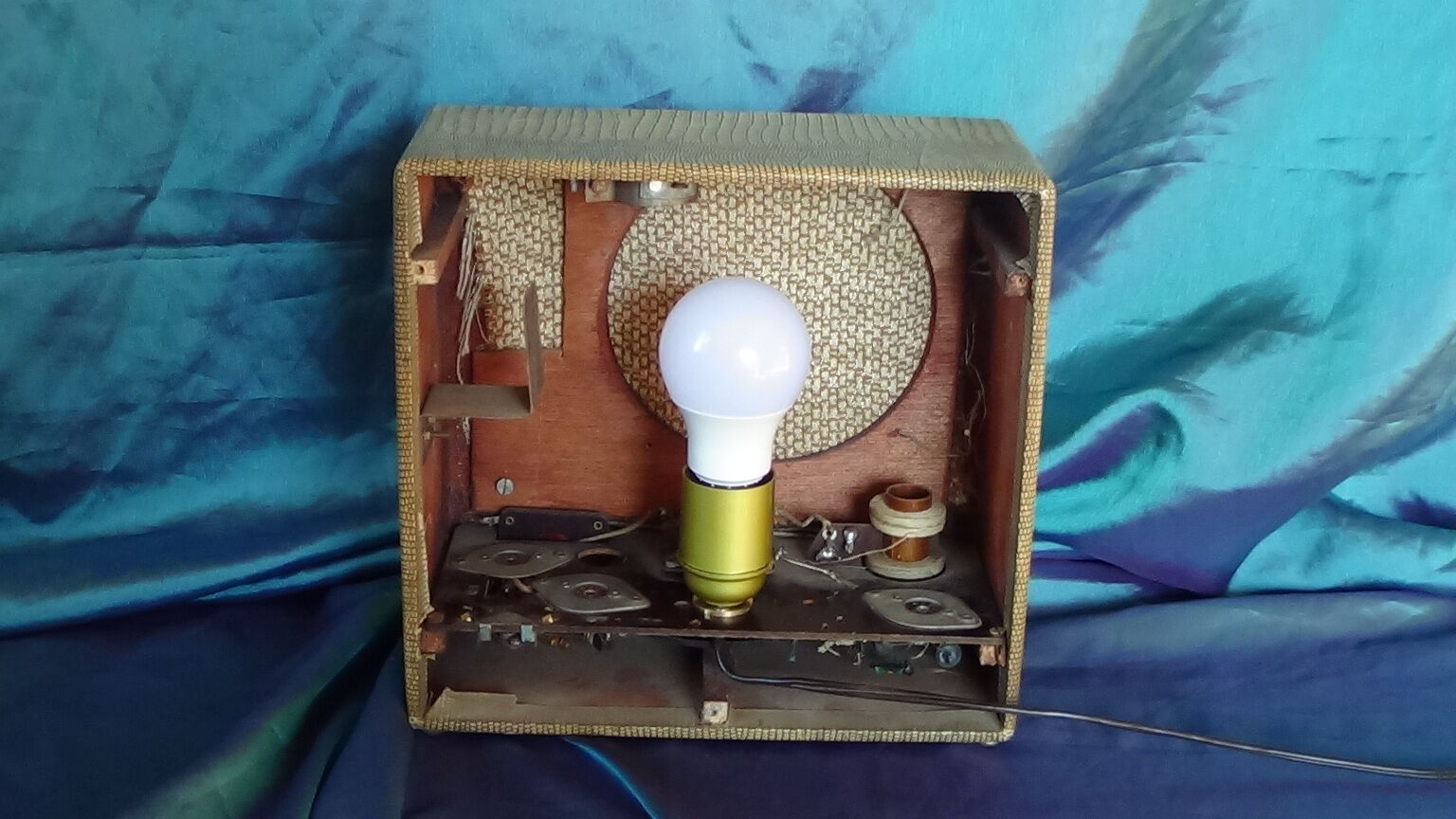 Radio lamp