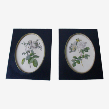 Lot de 2 anciens cadres avec décor ovale fleurs floral façon médaillon