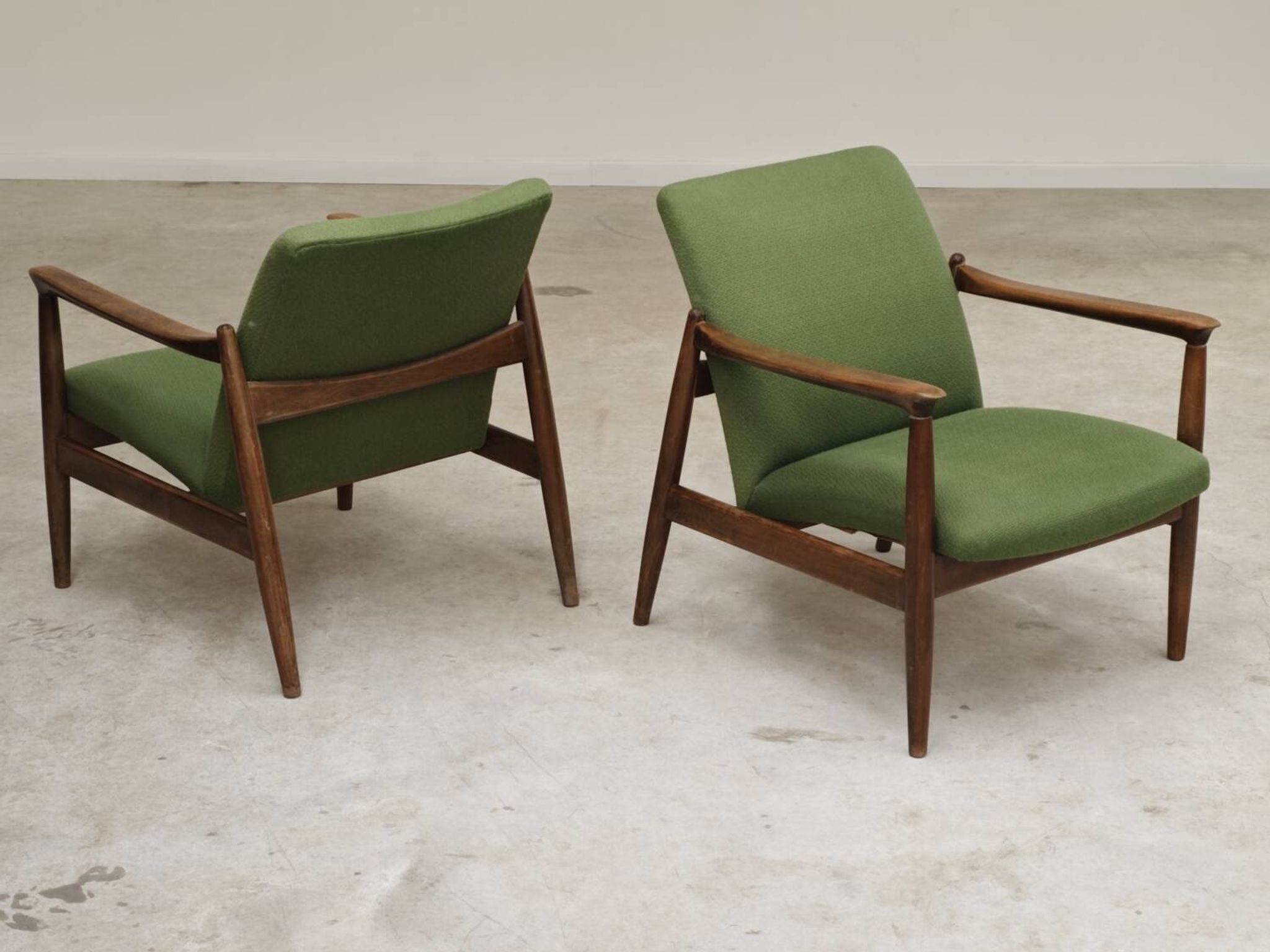 Paire de fauteuils vert GMF 64 par
Edmund Homa, Pologne 1960
