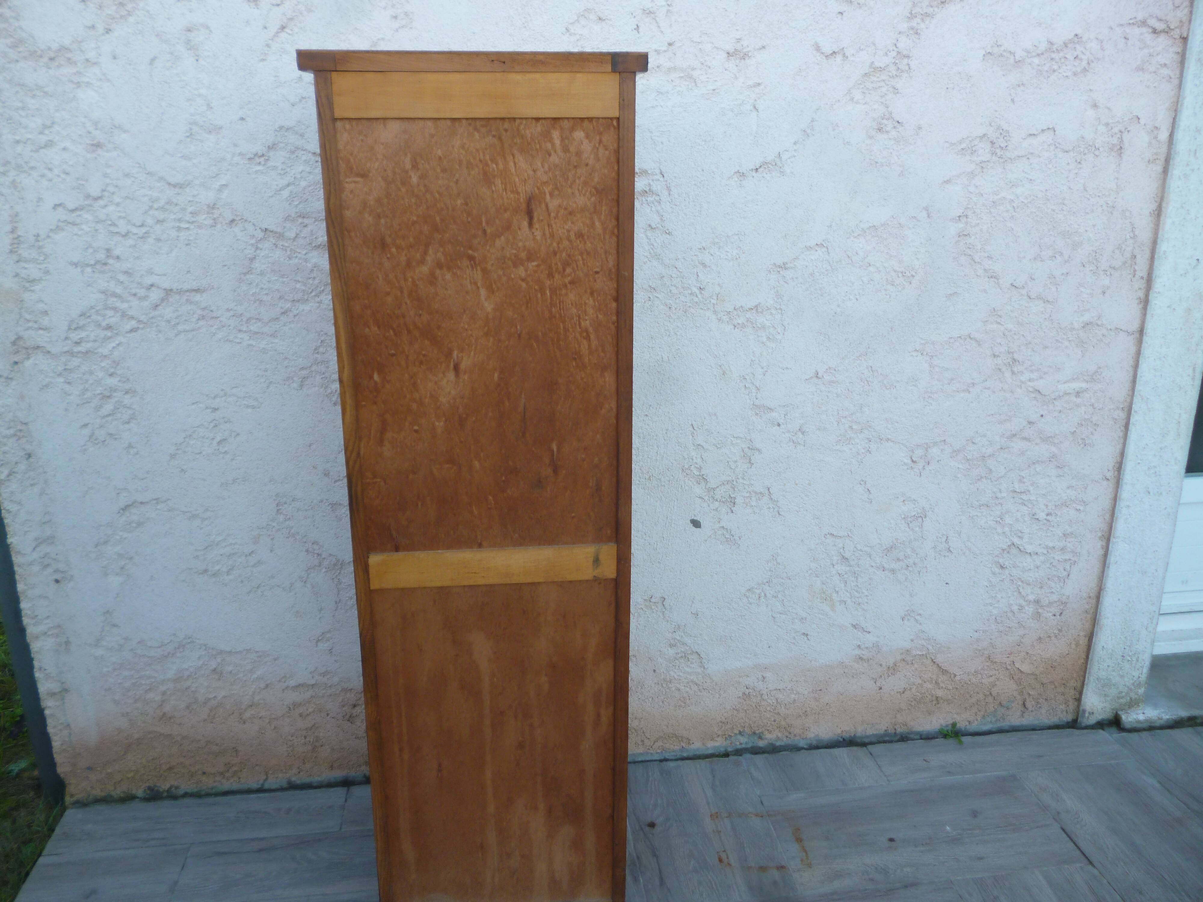 Vintage oak curtain binder
