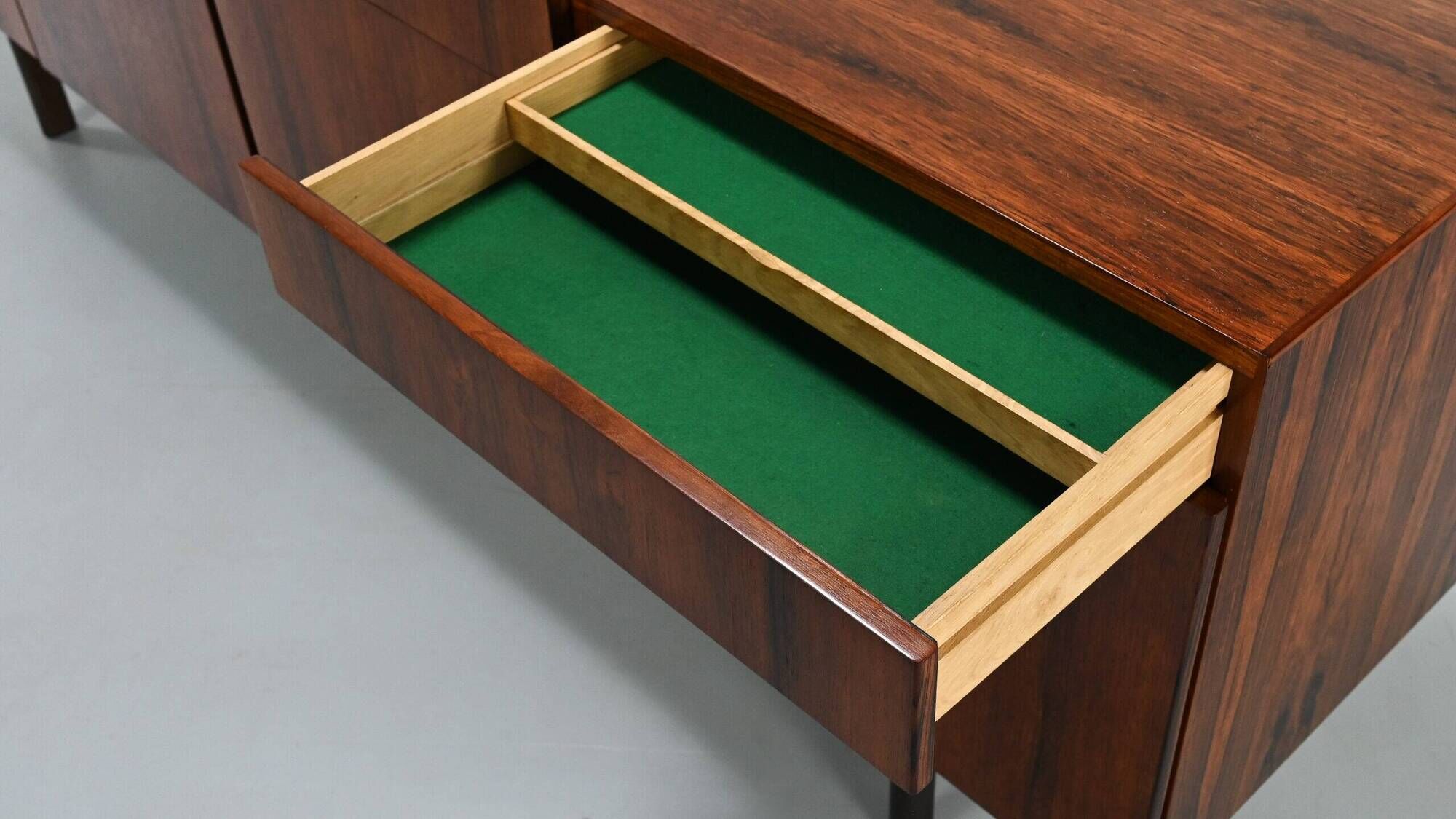 Enfilade en palissandre Ib Kofod-Larsen, Danemark, c.1960