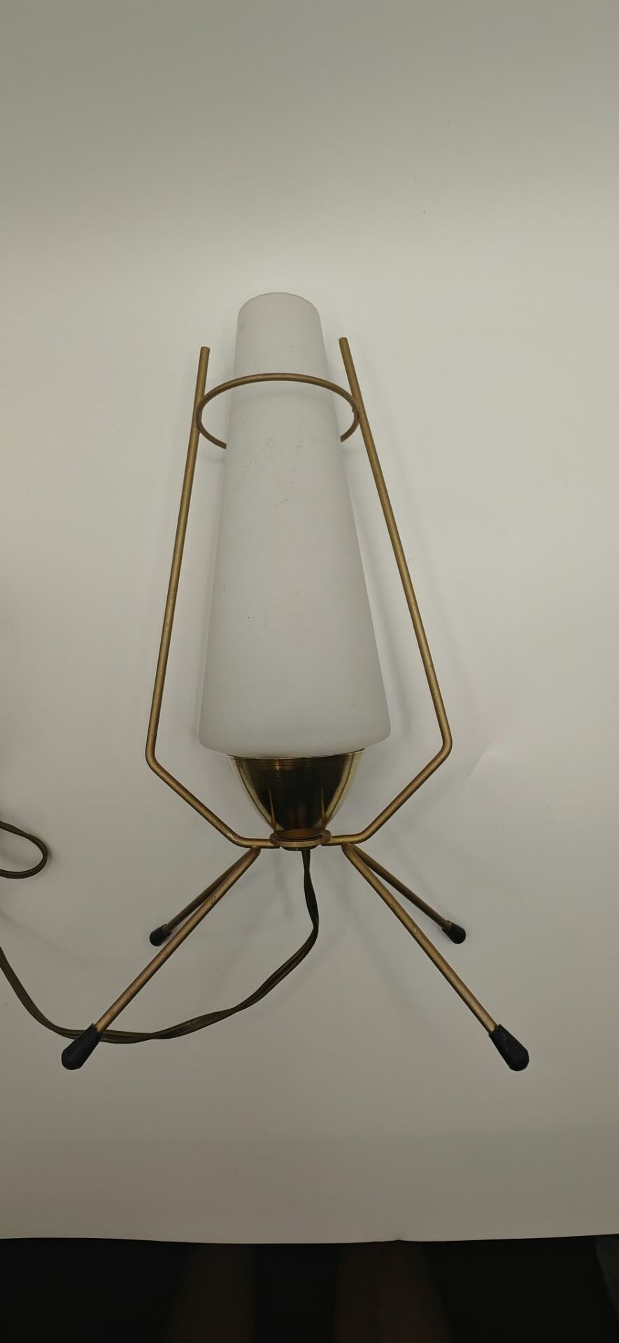 Vintage 1950 Arlus table lamp / Golden metal tripod and opaline