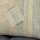 Coussin en toile ancienne style Kilim
