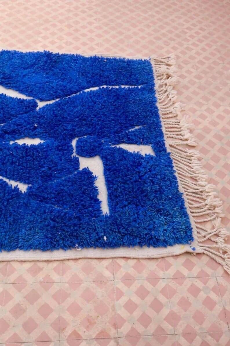 Handmade traditional artisan rug 150/250 cm
