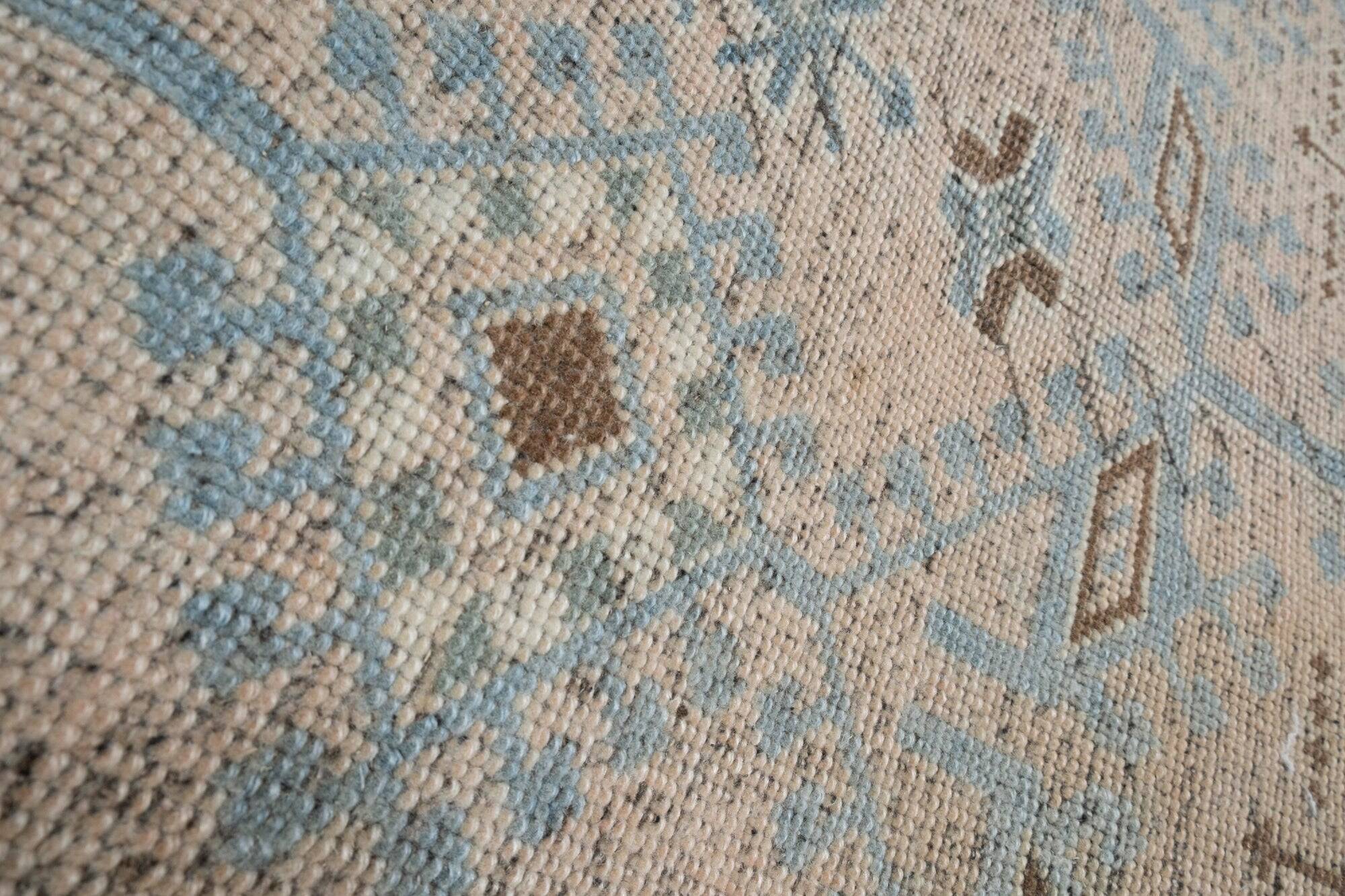 Vintage Turkish handmade rug 190x281 cm