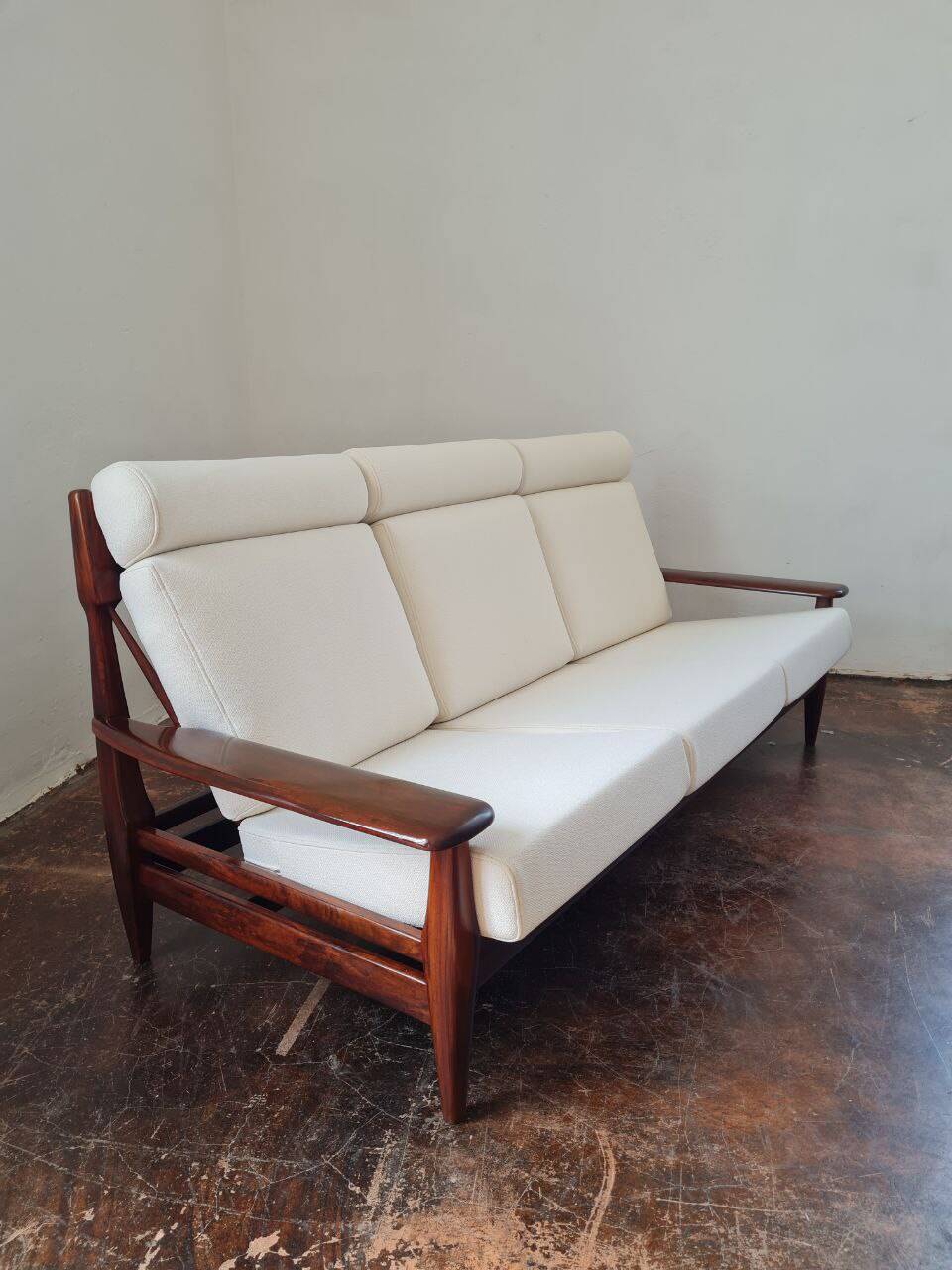 Rare Mid-Century sofa with high back, 1960s