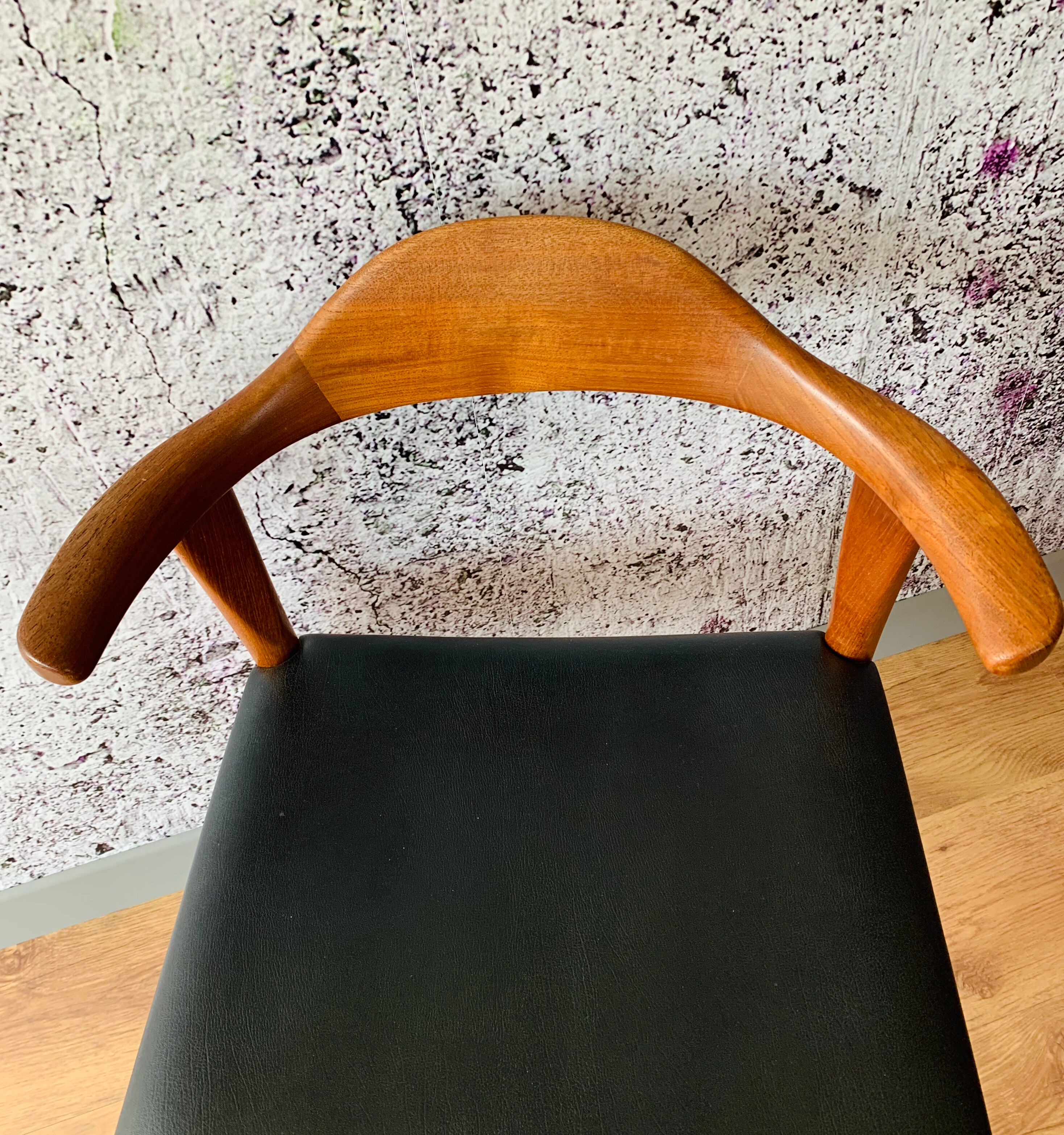 Lot of 4 wooden & skai chairs