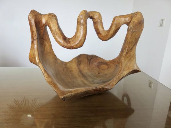Très grande coupe à fruits en bois d'olivier, 1970, objet unique