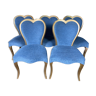 5 chaises velours bleu motifs cœurs