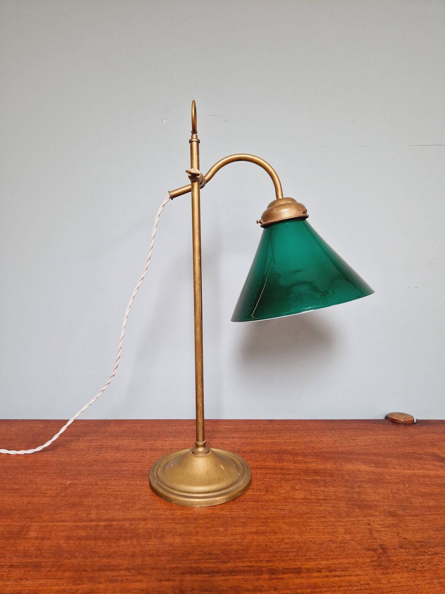 Art Deco desk lamp in brass and conical green opaline, 1920s-30s