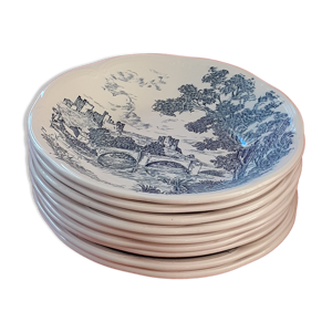 9 assiettes creuses,