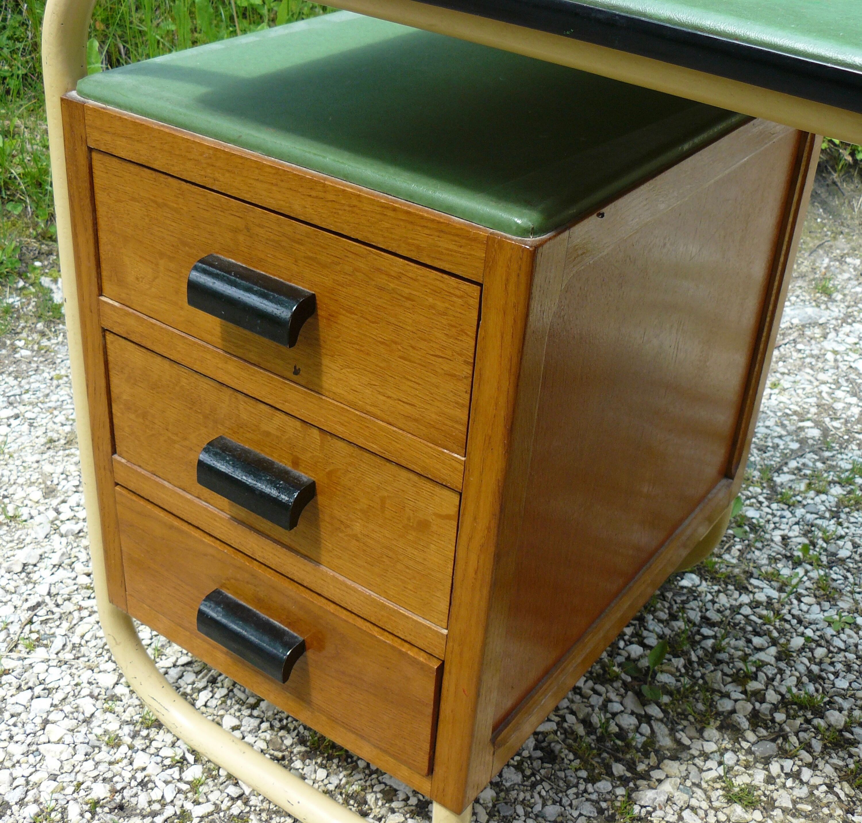 Bauhaus tubular desk with 6 drawers vintage 1950