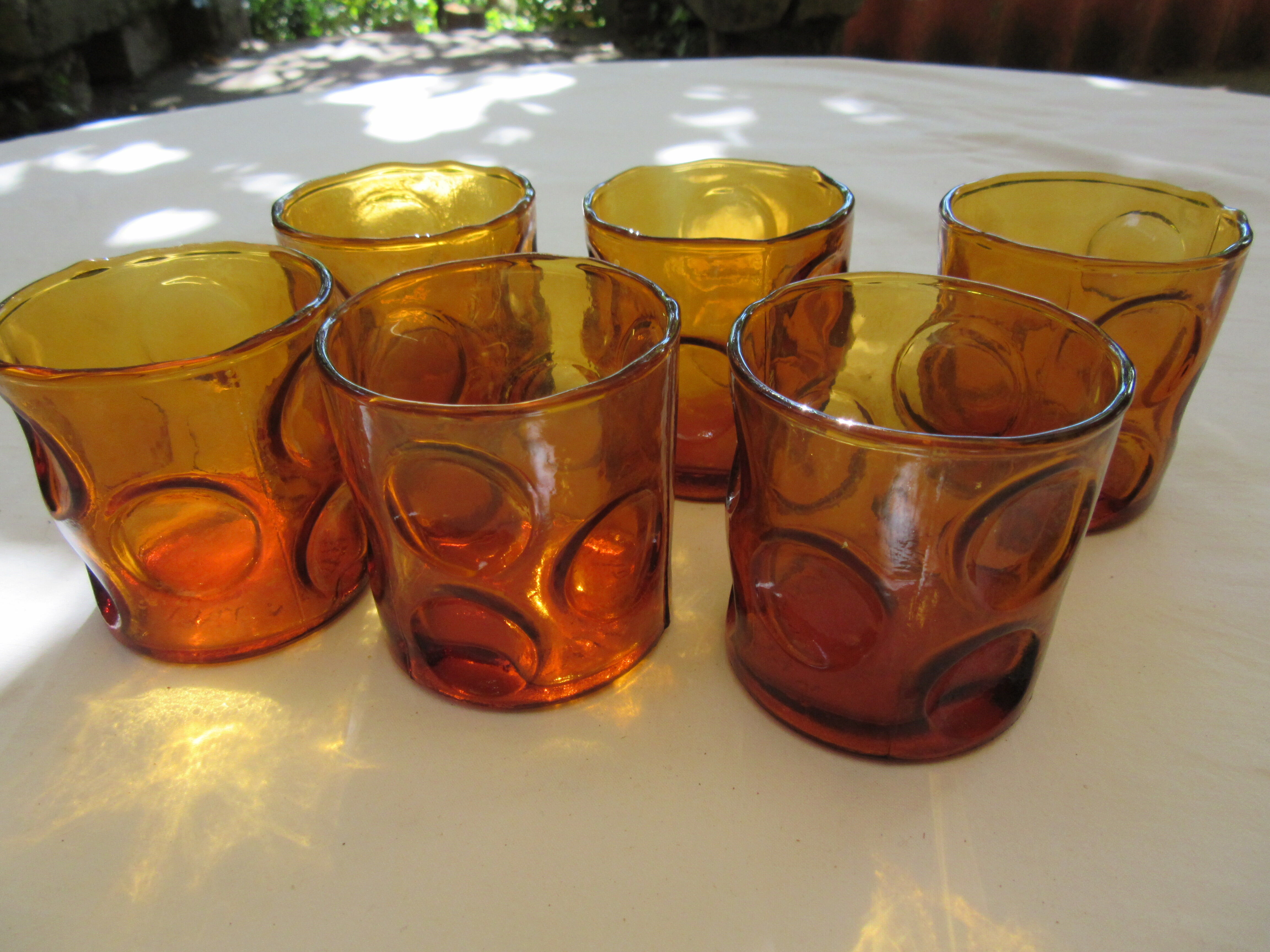 6 glasses yellow "smoked"