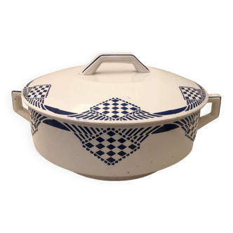 Pantin soup tureen, wolf mill
