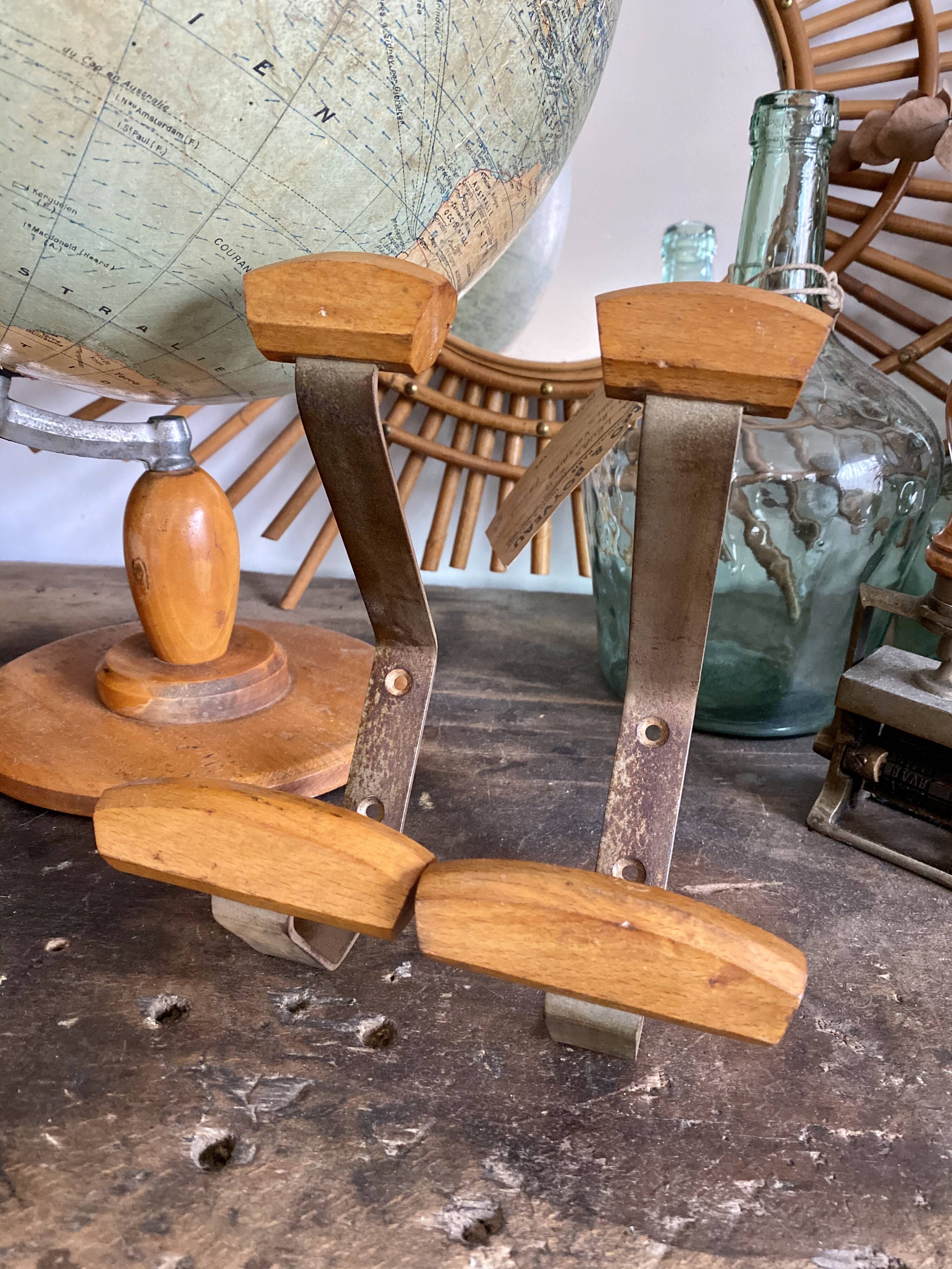 Pair of wooden patères