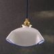 Suspension ancienne en opaline blanche avec filet translucide bleu, suspension française  circa 1950