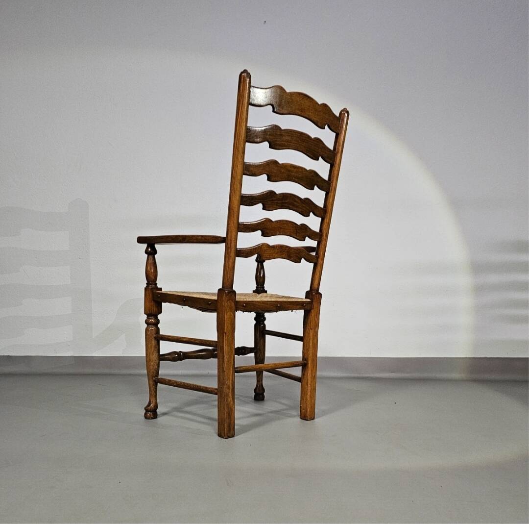 4 x ladder back chairs / 1 x armresrs /with rush sests