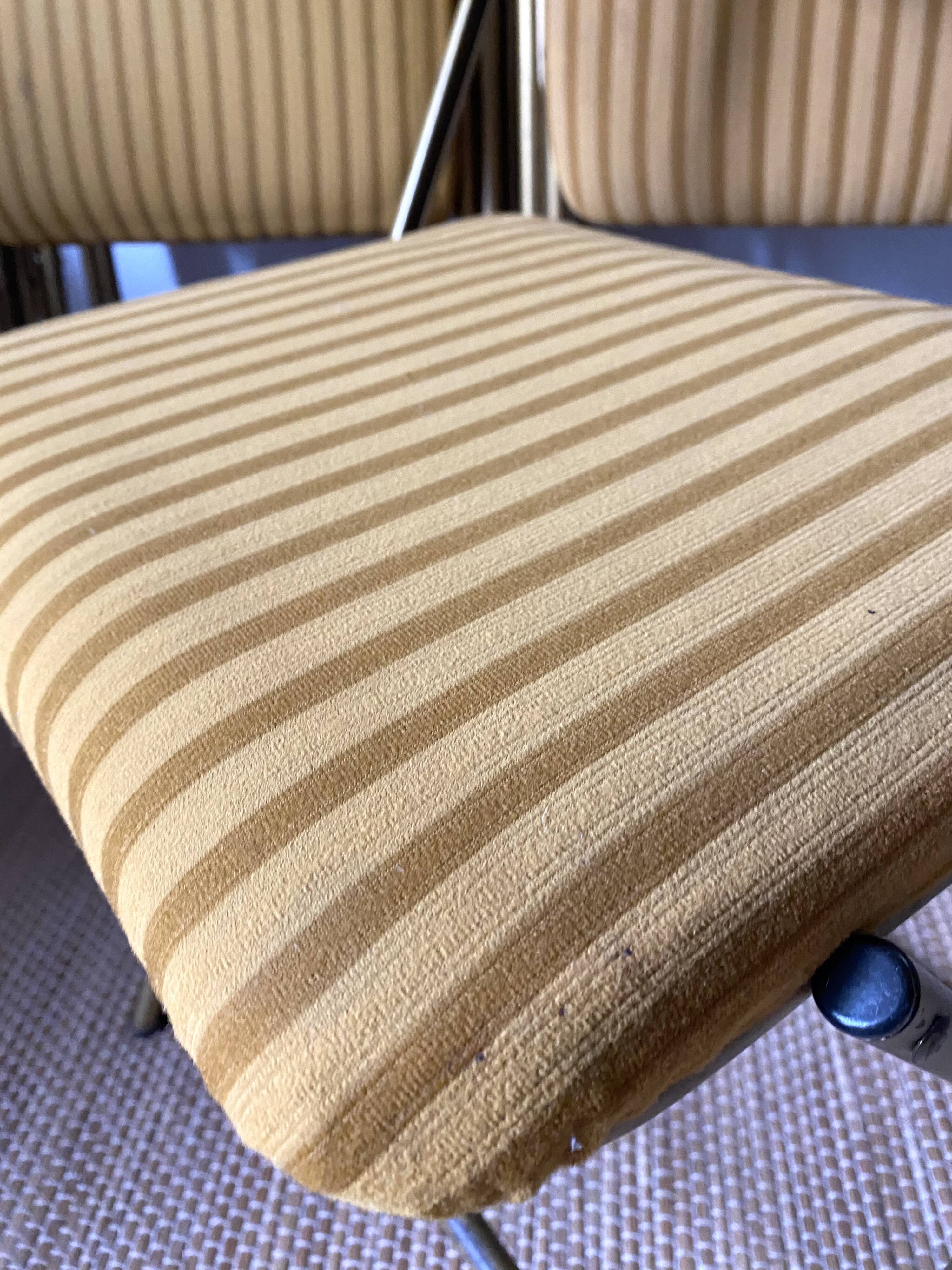 Lafuma folding chairs in velvet and gold metal