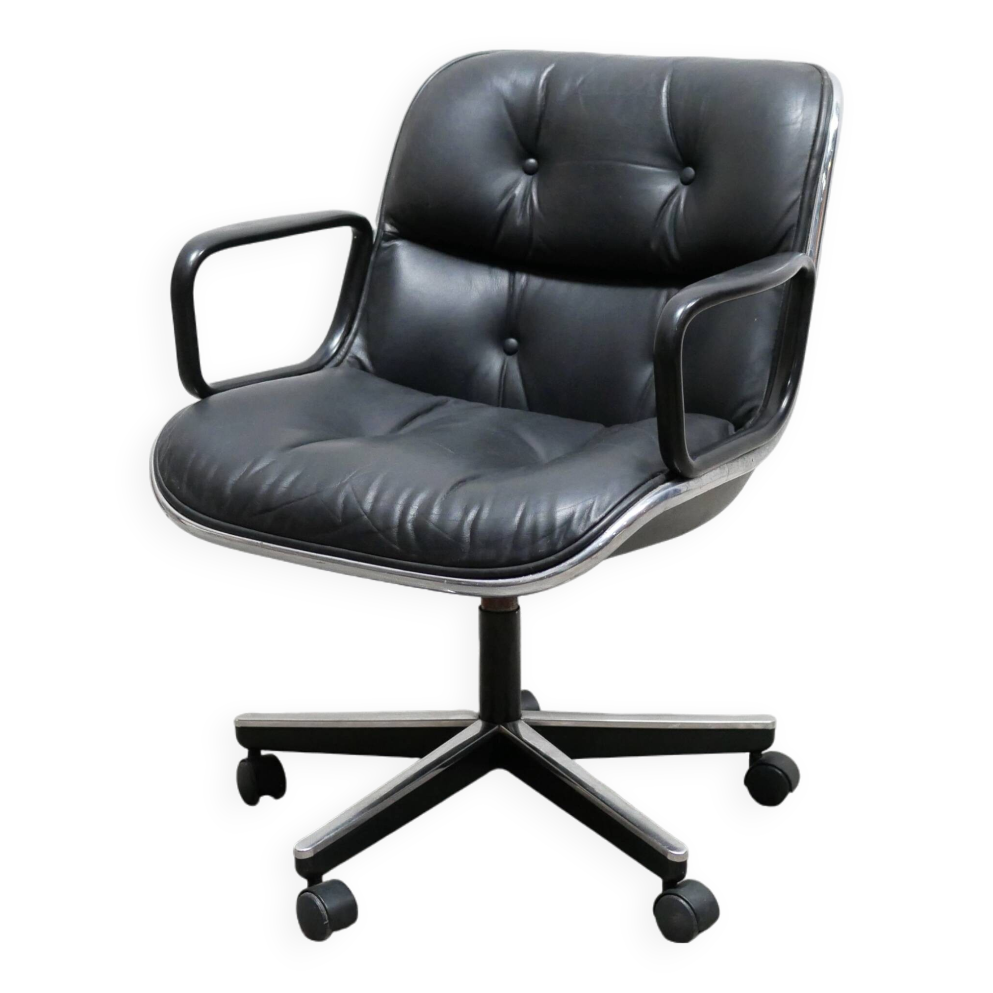 Black leather armchair by Charles Pollock for Knoll International