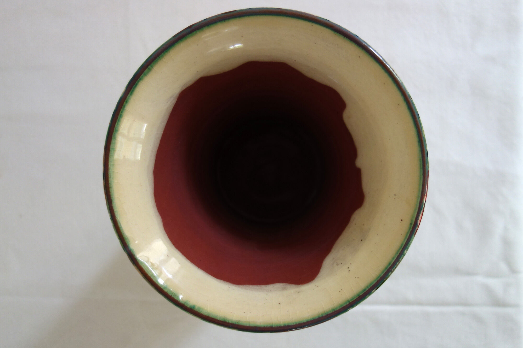 Vase moderne atelier Serrailler, Moustiers