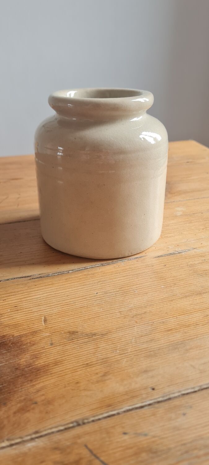 Stoneware mustard pot