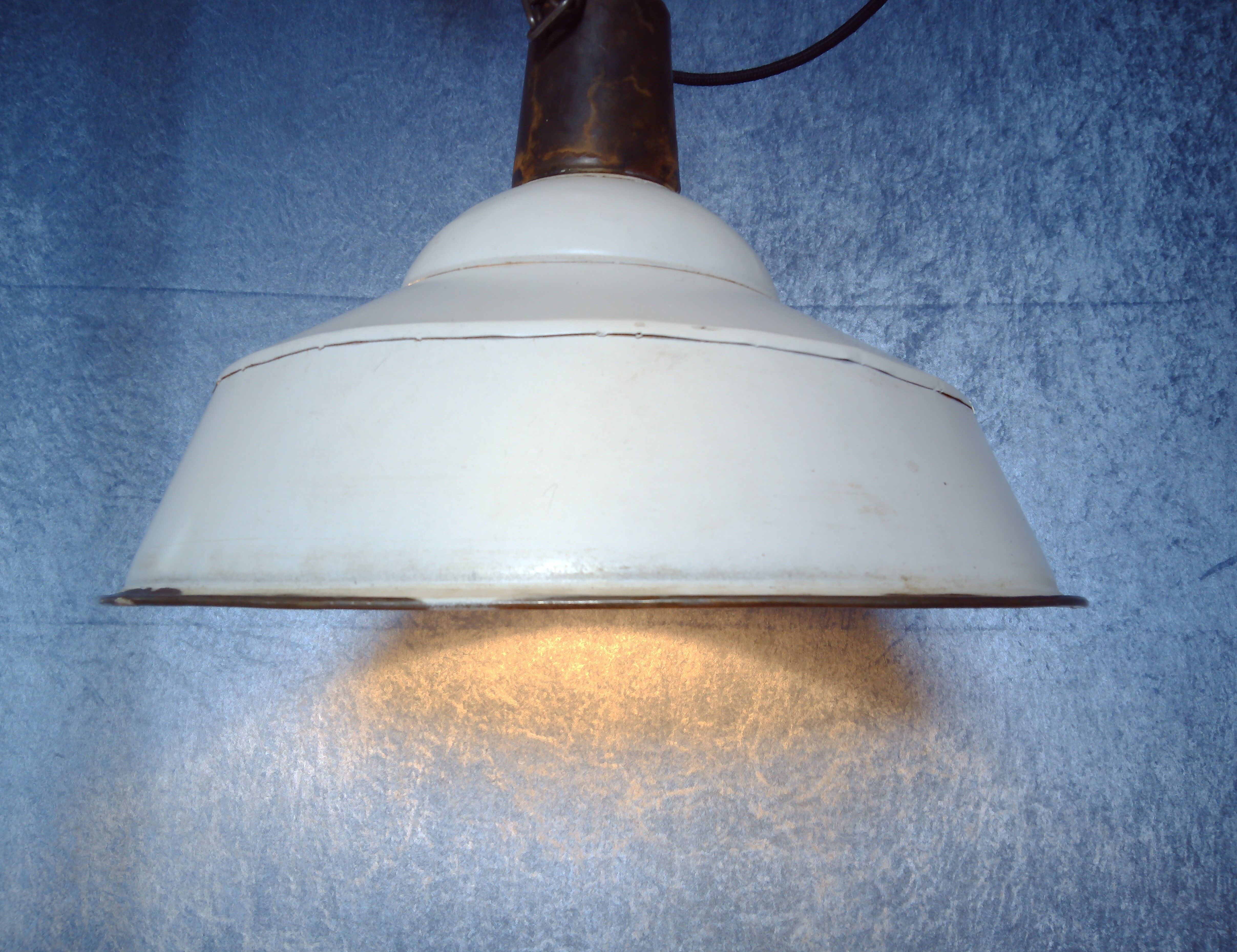 Industrial pendant, white.