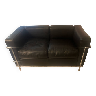 Canapé LC2 en cuir noir – Cassina, Le Corbusier / Perriand / Jeanneret