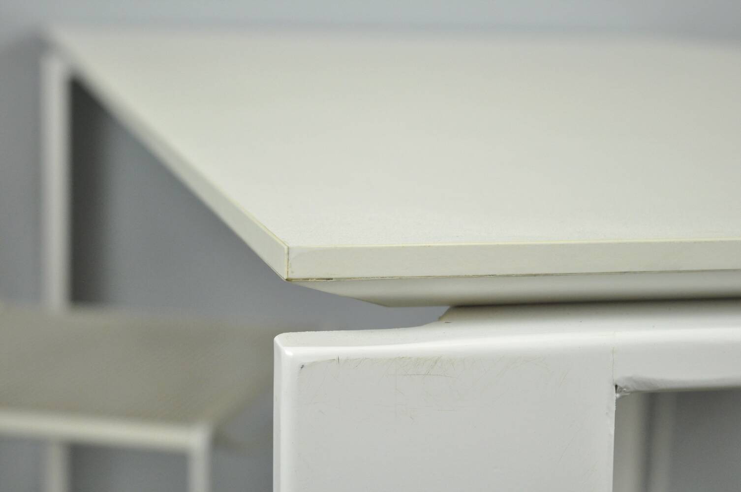 KARTELL / Table à manger italienne moderne vintage blanche / Ferruccio Laviani / 2000