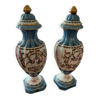 Pair of antique Napoleon III vases in Paris porcelain, signed Achille Bloch and Léon Bourdois