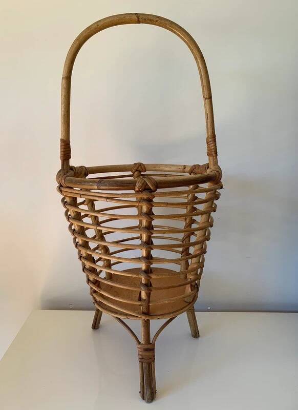 Vintage tripod plant/book holder in rattan – Mid-Century circa 1960
