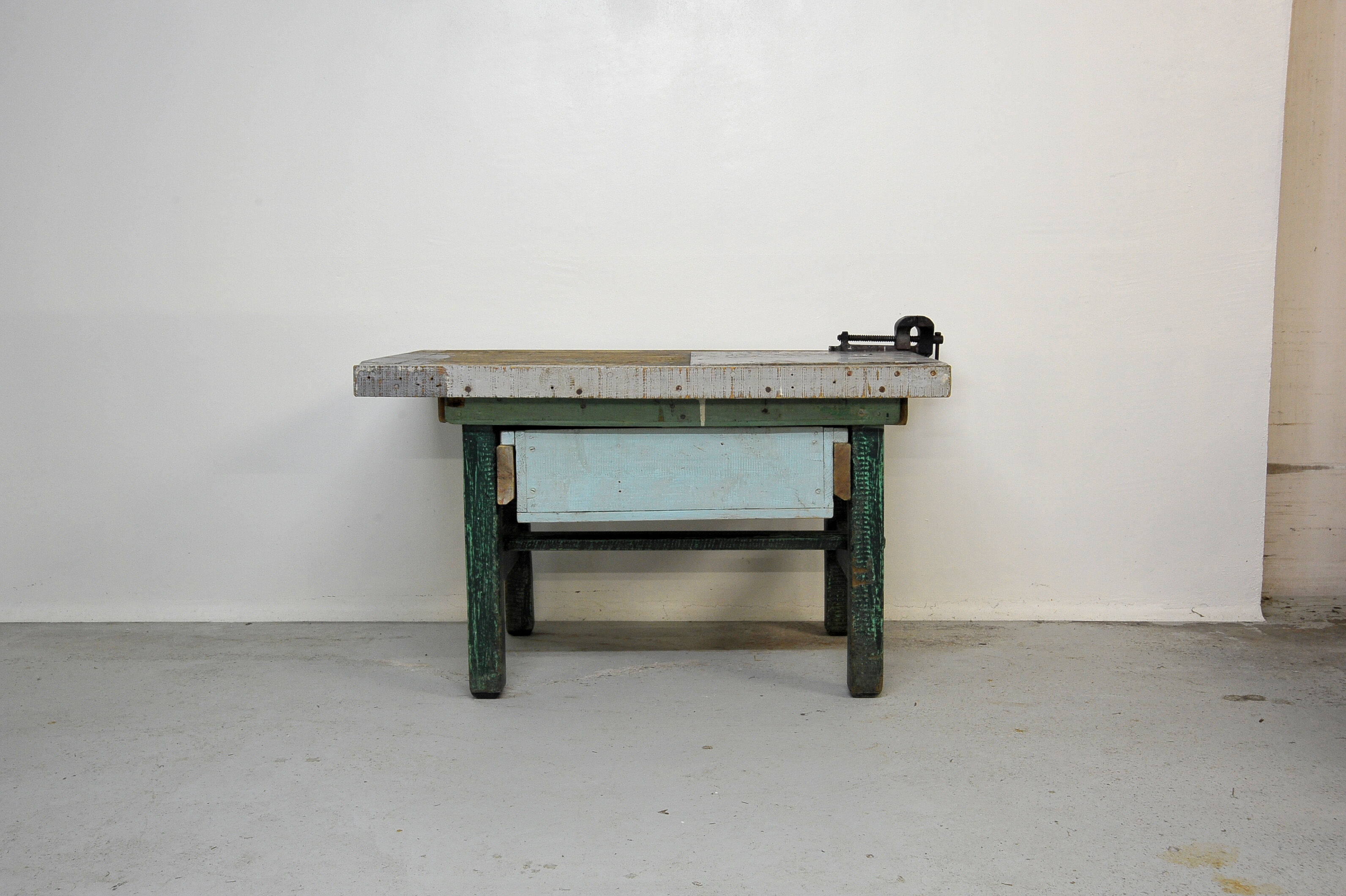 Old solid wood workbench 40/50