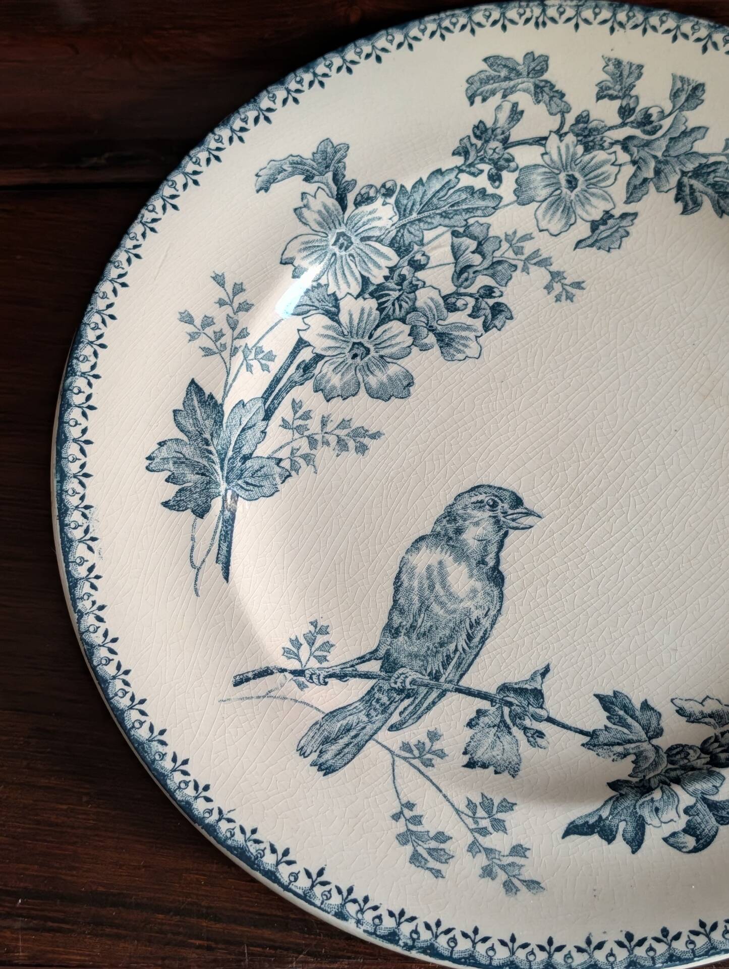Flat plate Longwy "Mésange" – Terre de Fer, late 19th century