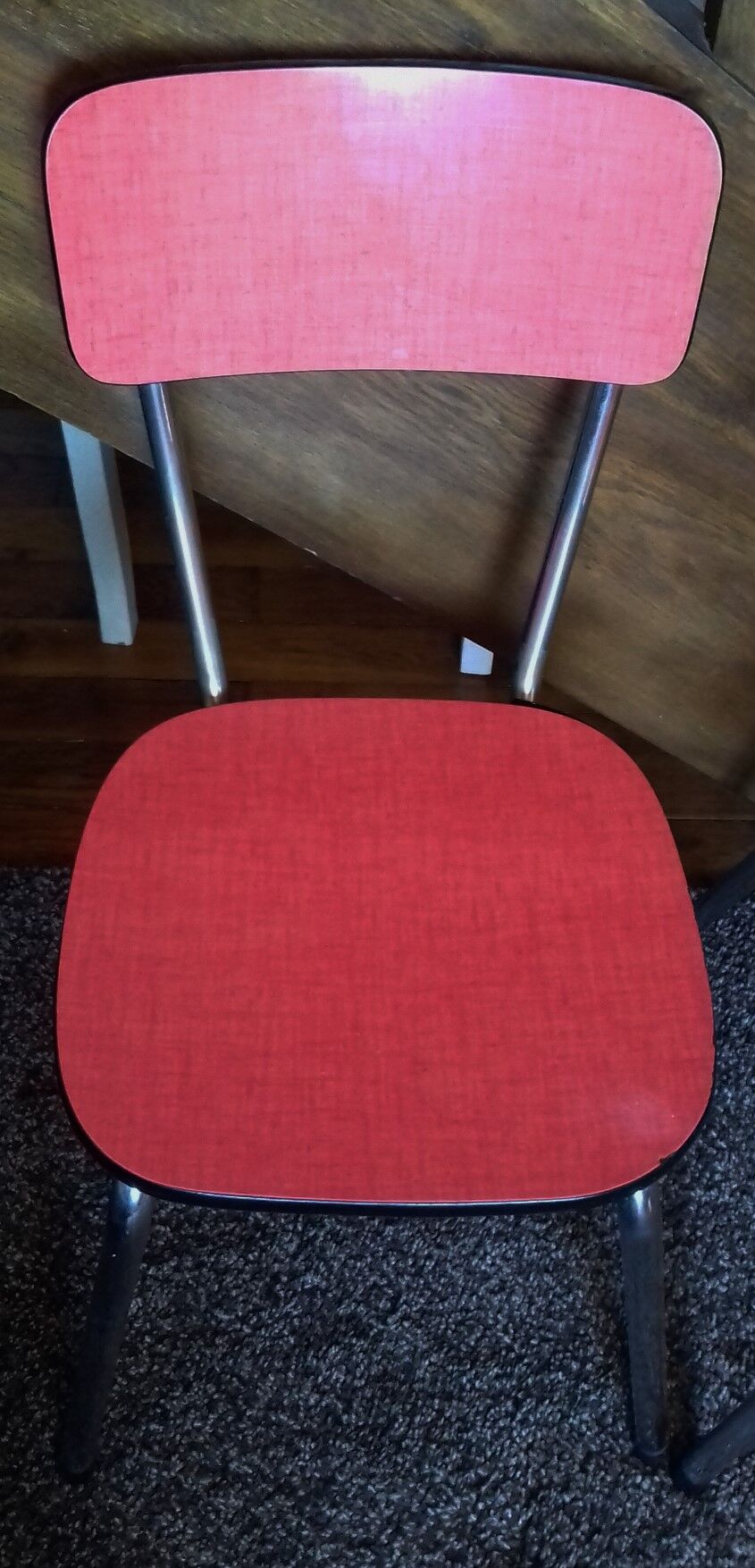 Lot 2 formica chairs