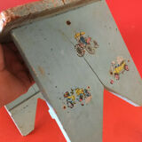 Natural wooden lace-up bench paints popular art