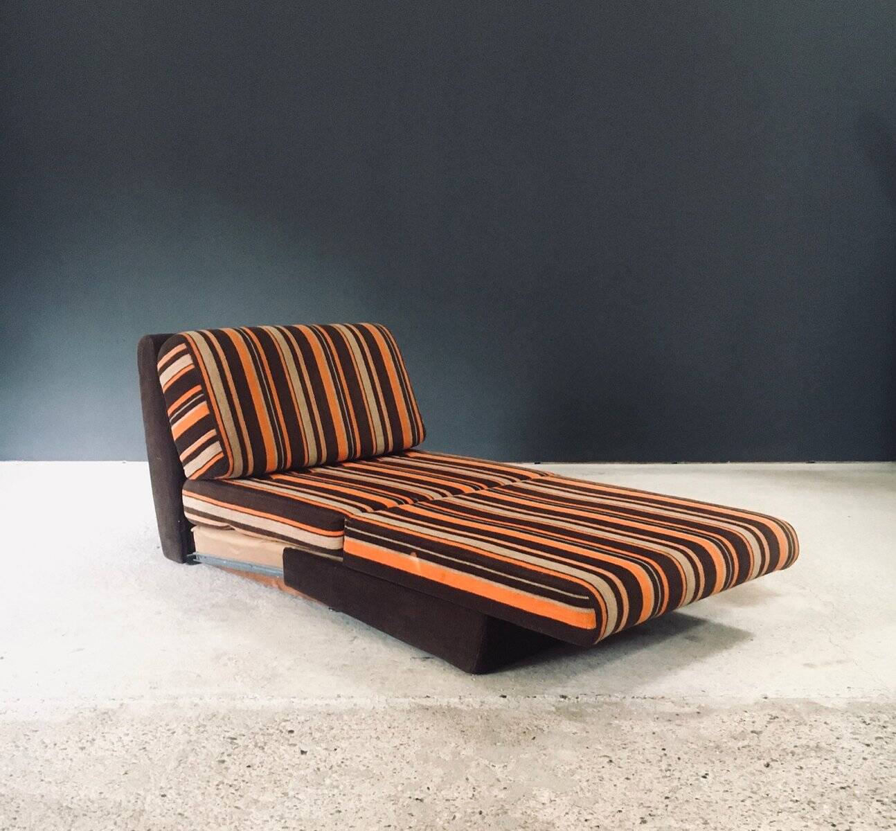 Fold-out extendable lounge chair, 1970s