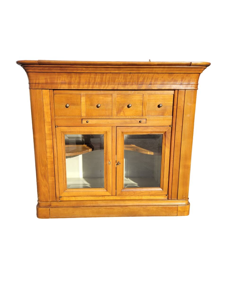 Bar / cocktail furniture