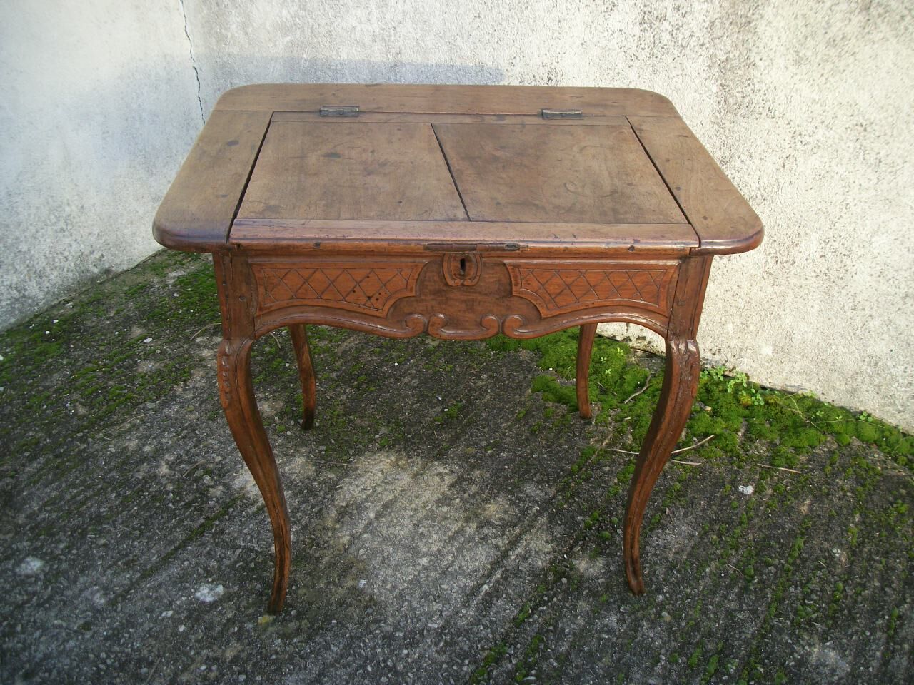 Table - dressing table - desk