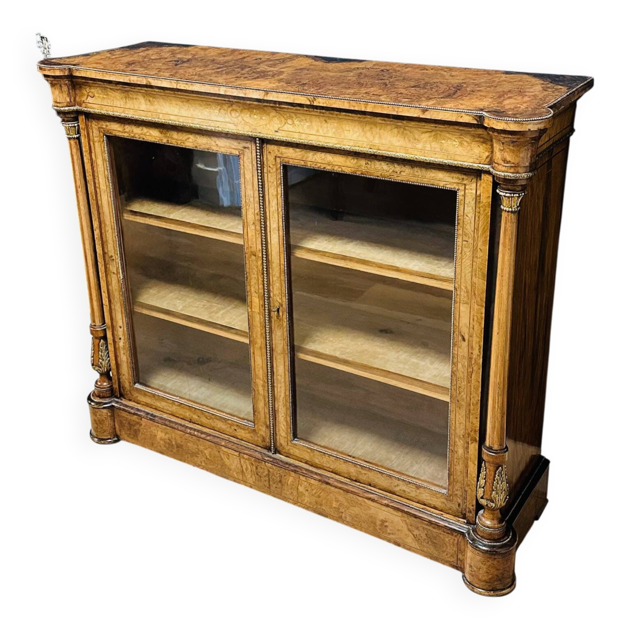 Bibliothèque ancienne