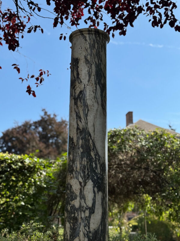 Paire de grandes colonnes en marbre vert et blanc cipollino, 294cm de haut, Italie vers 1880